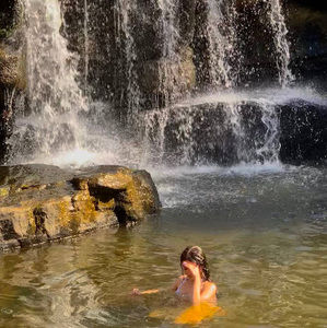 Meet your Posher, Felicity